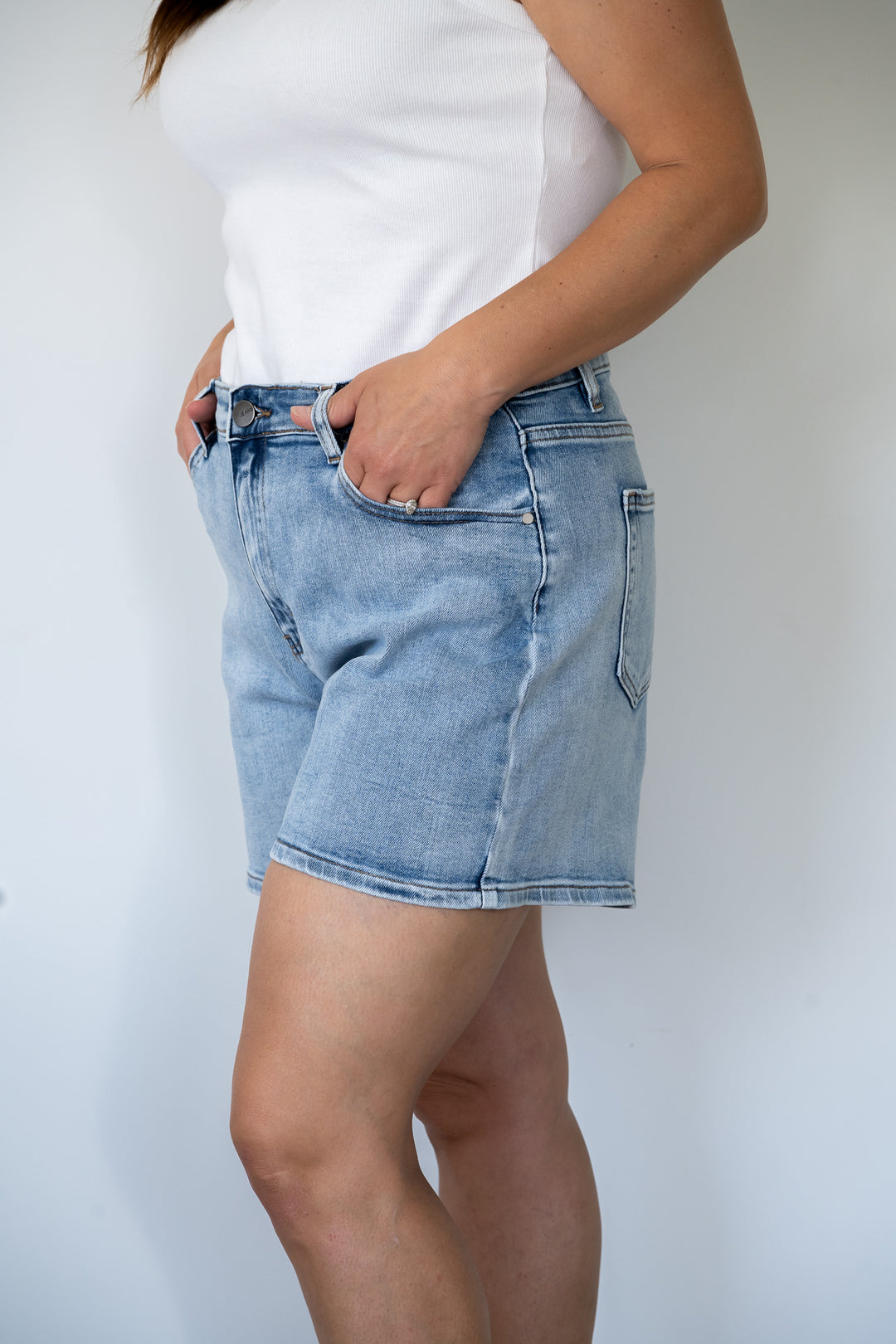 Fraser Stretch Denim Shorts - Light Wash