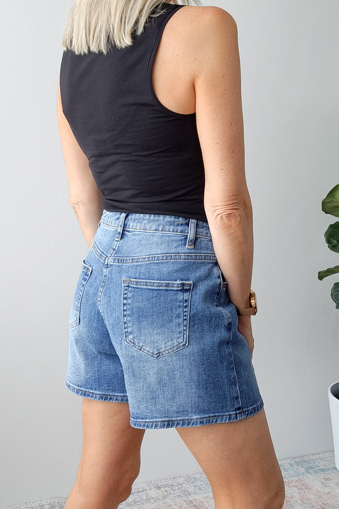 Liam Stretch Denim Shorts - Dark Wash